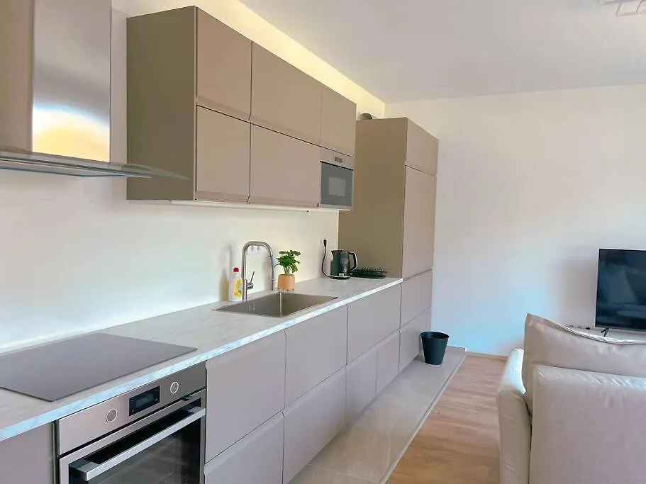 Spacious Rooms With Balcony And Garage Budapest 0*,  Ungheria